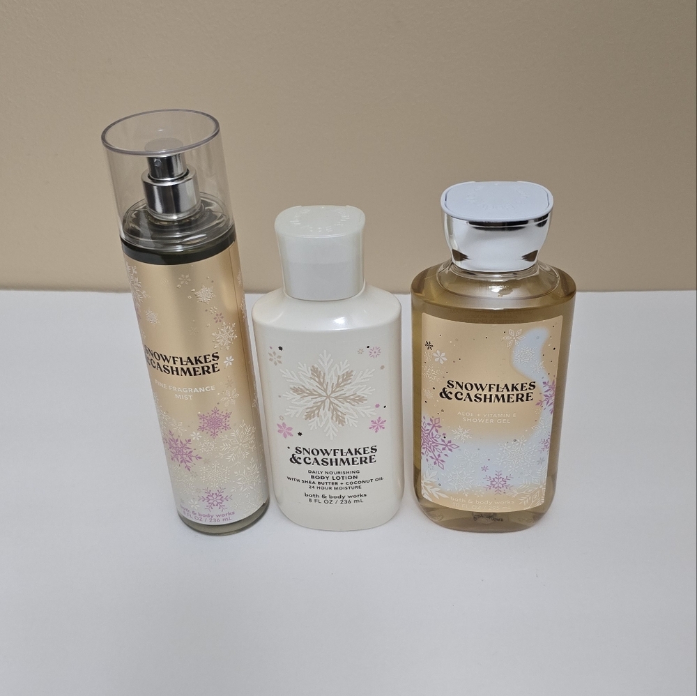 Bath & Body Works "Snowflakes & Cashmere" Set